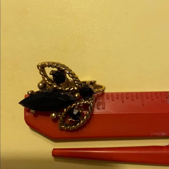 REDUCED Vintage gold/black stone clip earrings, Art Deco excellent condition - Picture 7 of 7